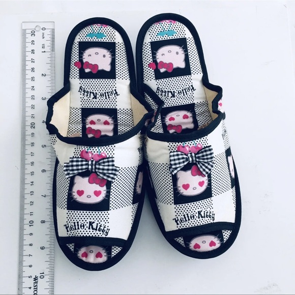 Hello Kitty Travel Slippers with Drawstring Pouch 2007 Very Handy 5/6 Sanrio ‘07 - Picture 2 of 8